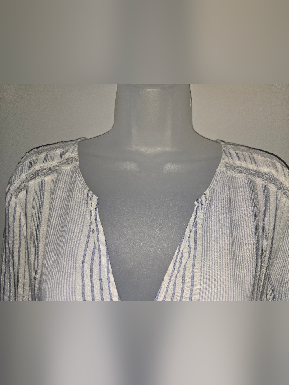 Victoria's Secret Striped Blouse - Blue & White Vertical Stripe V-Neck Top Large - Picture 4 of 11